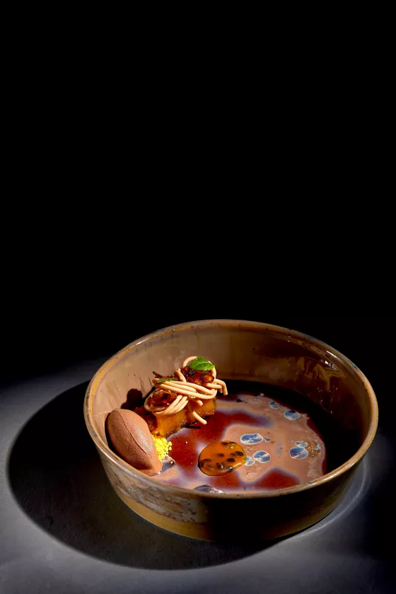 How do the desserts at the two Michelin-starred Ocean look and taste? Fabulous! Marcio Baltazar, one of the best Portuguese pastry chefs, and the head pastry chef of the two Michelin-starred Ocean in Algarve, is sharing one of his signature recipes.